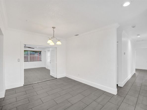 7021 Park St, Hollywood FL 33024