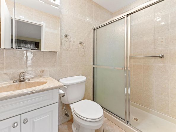 206 Valencia I, Delray Beach FL 33446