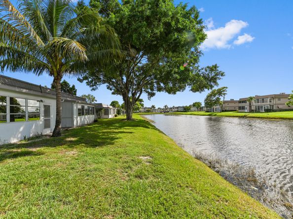 206 Valencia I, Delray Beach FL 33446