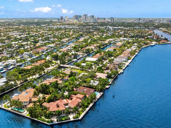 2701 Aqua Vista Blvd, Fort Lauderdale FL 33301