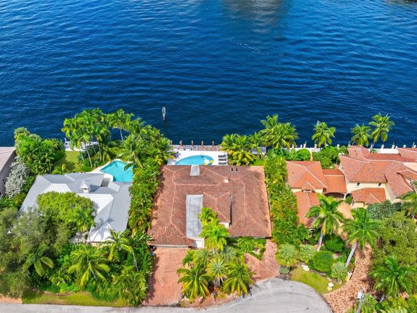 2701 Aqua Vista Blvd, Fort Lauderdale FL 33301