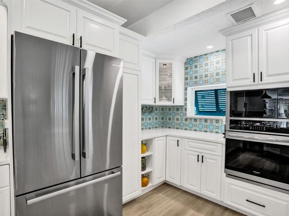 3206 Robbins Rd, Pompano Beach FL 33062