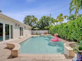 3206 Robbins Rd, Pompano Beach FL 33062