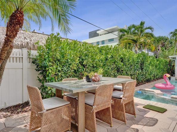 3206 Robbins Rd, Pompano Beach FL 33062