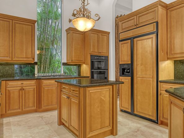 105 Remo Place, Palm Beach Gardens FL 33418