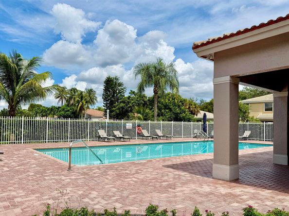3815 NW 43rd Ter, Coconut Creek FL 33073