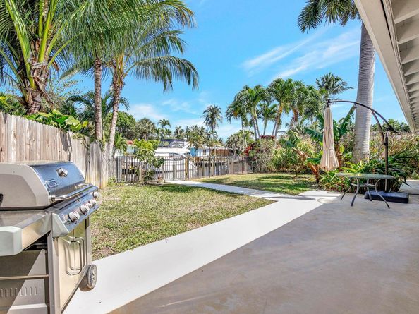 1733 SW 5th Court, Fort Lauderdale FL 33312