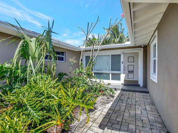 1733 SW 5th Court, Fort Lauderdale FL 33312