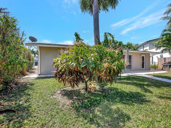 1733 SW 5th Court, Fort Lauderdale FL 33312
