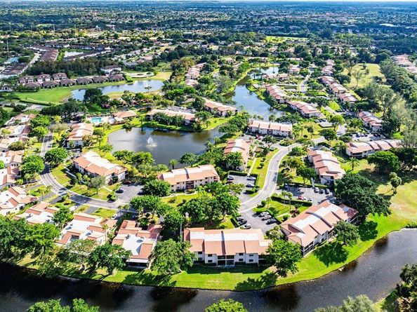 9277 Vista Del Lago 39B, Boca Raton FL 33428