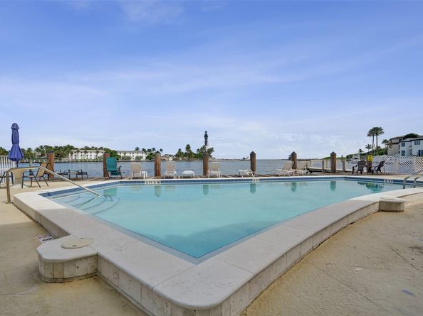 2508 Bay Dr 303, Pompano Beach FL 33062