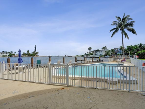 2508 Bay Dr 303, Pompano Beach FL 33062