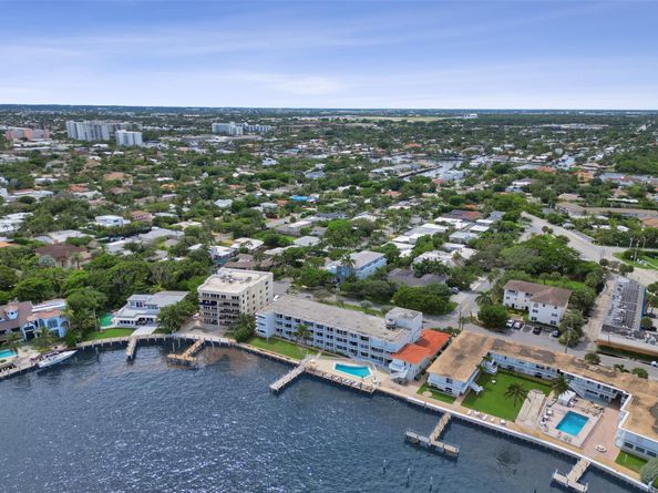 2508 Bay Dr 303, Pompano Beach FL 33062