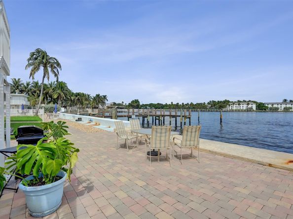 2508 Bay Dr 303, Pompano Beach FL 33062