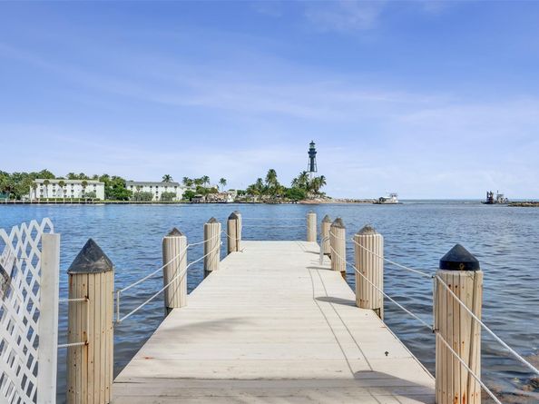 2508 Bay Dr 303, Pompano Beach FL 33062