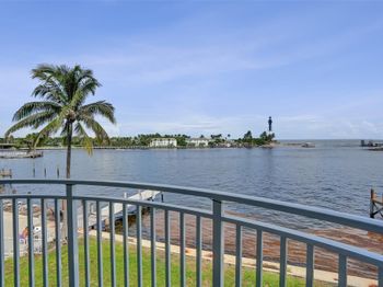 2508 Bay Dr
