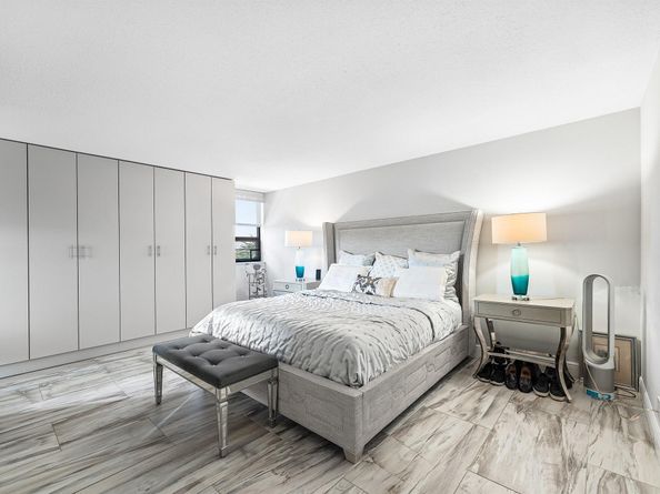 5280 N Ocean Drive Drive 1e, Singer Island FL 33404