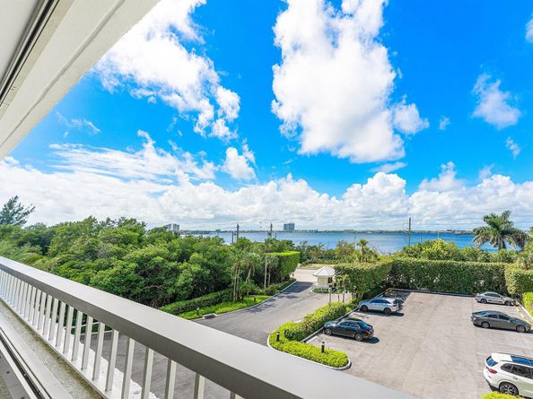 5280 N Ocean Drive Drive 1e, Riviera Beach FL 33404