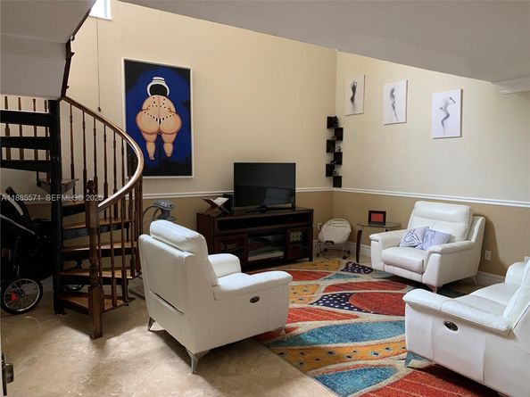 10115 NW 4th Lane 38, Miami FL 33172