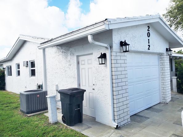 2012 SW 17th Avenue, Boynton Beach FL 33426