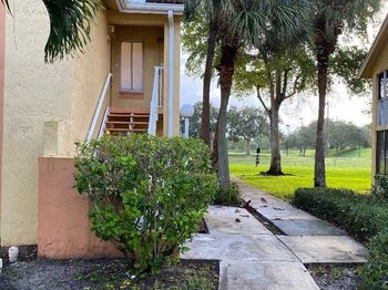 1027 Coral Club Dr