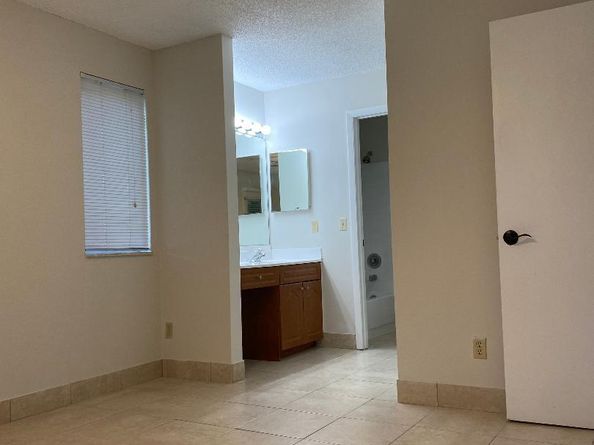 1027 Coral Club Dr 1027, Coral Springs FL 33071