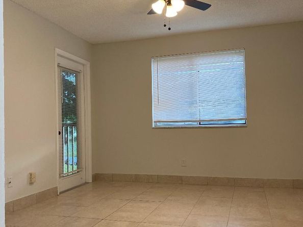 1027 Coral Club Dr 1027, Coral Springs FL 33071
