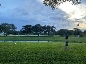 1027 Coral Club Dr 1027, Coral Springs FL 33071