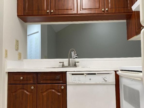 1027 Coral Club Dr 1027, Coral Springs FL 33071
