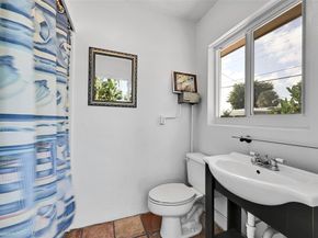 4401 NE 18th Ave, Oakland Park FL 33334