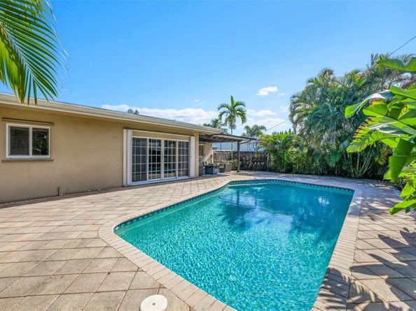 4401 NE 18th Ave, Oakland Park FL 33334