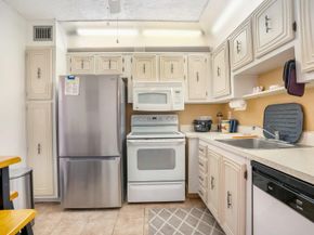 2851 Somerset Dr 205, Lauderdale Lakes FL 33311