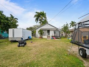 708 NW 15th St, Homestead FL 33030