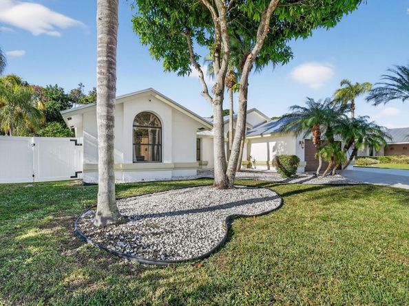 234 Ponce De Leon Street, Royal Palm Beach FL 33411