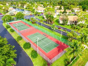 325 Knotty Pine Circle C1, Greenacres FL 33463