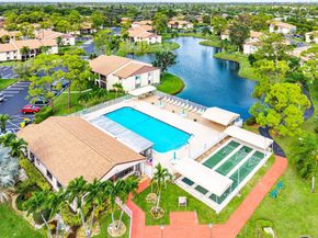 325 Knotty Pine Circle C1, Greenacres FL 33463