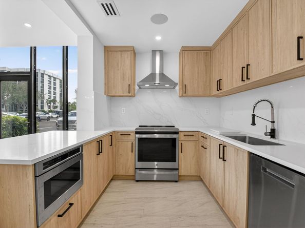 7819 Lakeside Boulevard 812, Boca Raton FL 33434