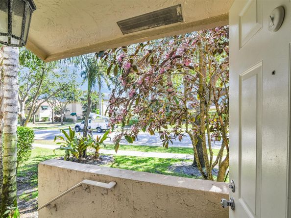 6693 Via Regina 6693, Boca Raton FL 33433