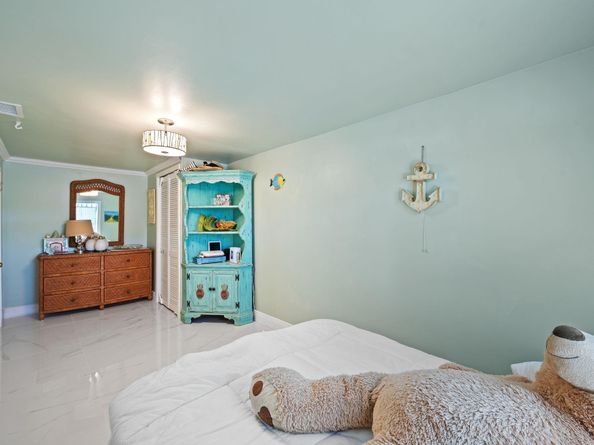 709 Omar Rd, West Palm Beach FL 33405