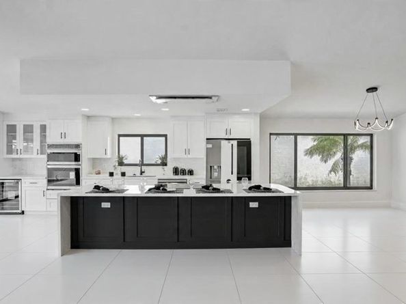 21392 Bridge View Dr, Boca Raton FL 33428