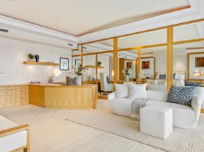 2 Sloans Curve Drive, Palm Beach FL 33480