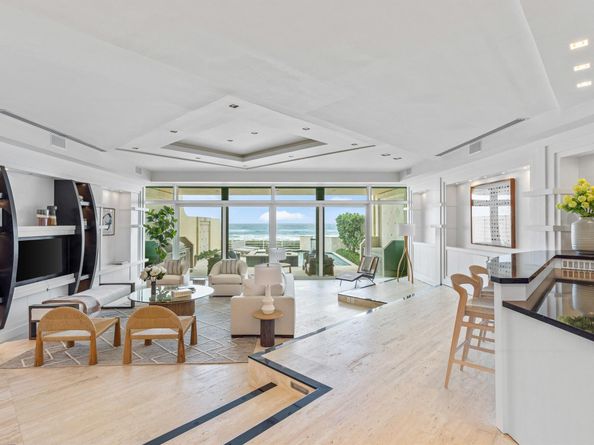 2 Sloans Curve Drive, Palm Beach FL 33480