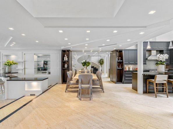 2 Sloans Curve Drive, Palm Beach FL 33480