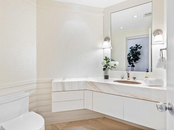 2 Sloans Curve Drive, Palm Beach FL 33480