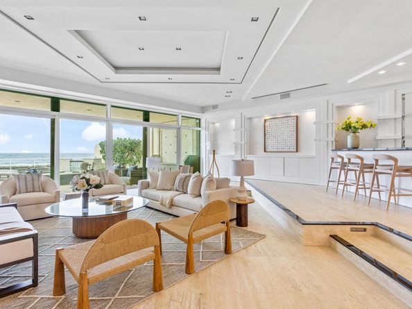 2 Sloans Curve Drive, Palm Beach FL 33480