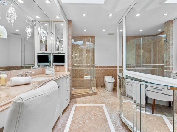 2 Sloans Curve Drive, Palm Beach FL 33480