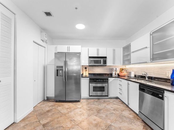 1617 N Flagler Drive 304, West Palm Beach FL 33407