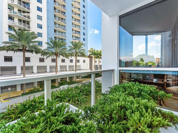 1617 N Flagler Drive 304, West Palm Beach FL 33407