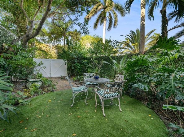 1617 N Flagler Drive 304, West Palm Beach FL 33407