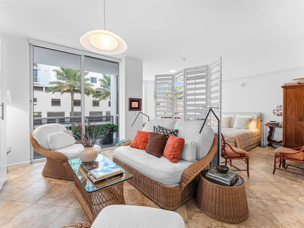 1617 N Flagler Drive 304, West Palm Beach FL 33407